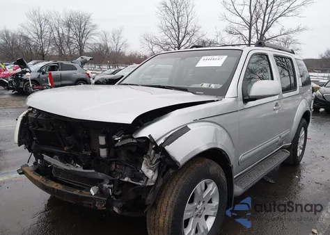 2005 Nissan Pathfinder Le z USA, uszkodzony, nr VIN 5N1AR18W25C706090